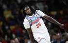 CBA: 2米26中鋒高效得分，廣東勝浙江；南京失利，季后賽懸念待解。