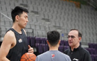 遼籃夏簽外援，續(xù)約西班牙教練，楊鳴未來待定。