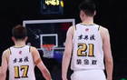 頒獎(jiǎng)狂歡，胡金秋捧獎(jiǎng)，孫銘徽喜開顏。
